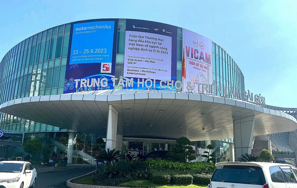 Luxfighter Car LED LED ไฟหน้า 2023 Automechanika Ho Chi Minh City