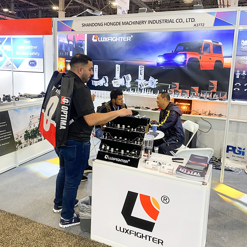 ไฟหน้า LUXFIGHTER LED ที่งาน Automotive Aftermarket Products Expo ไฟหน้า LUXFIGHTER LED ที่งาน Automotive Aftermarket Products Expo